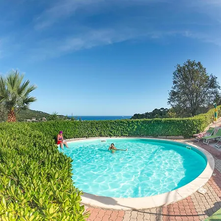 Mit Veranda, * Marina dʼAndora