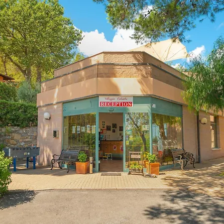 Apartamento Mit Veranda, *